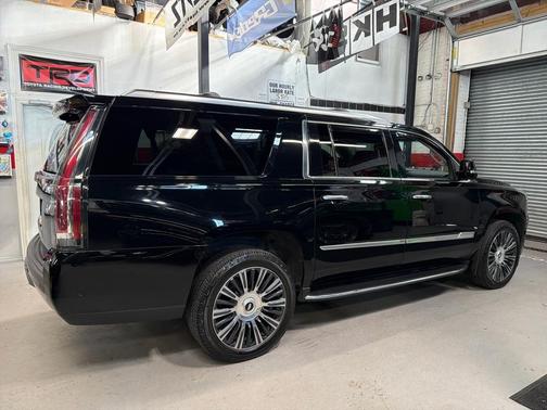 2019 Cadillac Escalade ESV Standard