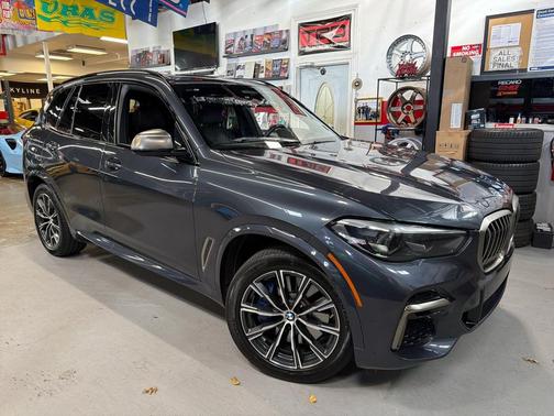 2022 BMW X5 M50i