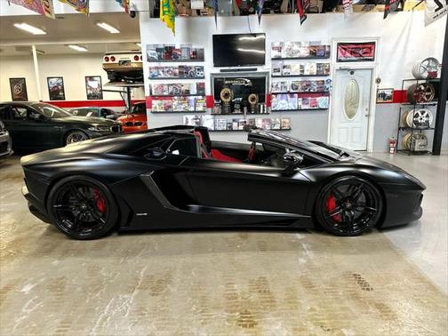 2015 Lamborghini Aventador Roadster