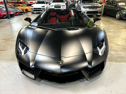 2015 Lamborghini Aventador Roadster