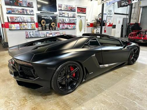 2015 Lamborghini Aventador Roadster