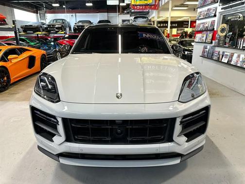 2024 Porsche Cayenne Turbo GT