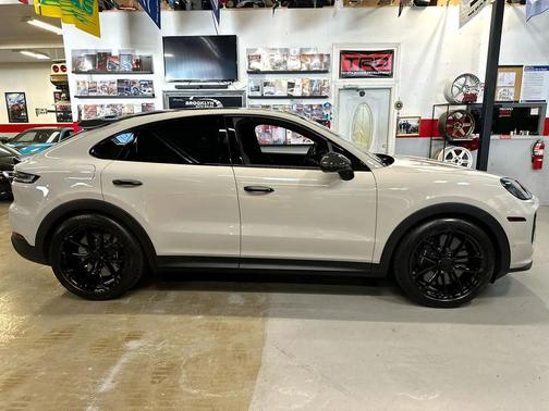 2024 Porsche Cayenne Turbo GT