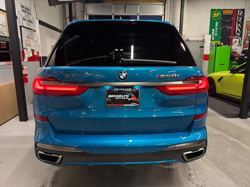 2021 BMW X7 M50i