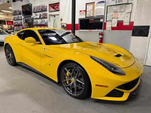 2015 Ferrari F12berlinetta Base