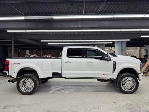 2024 Ford F-450 Platinum