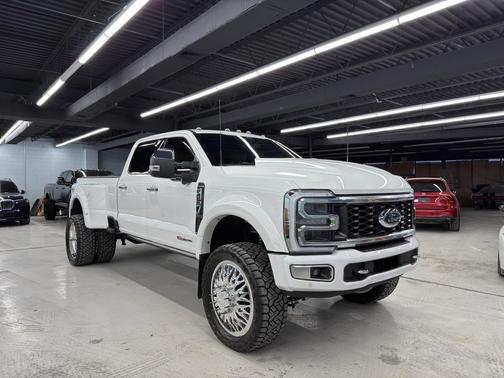 2024 Ford F-450 Platinum