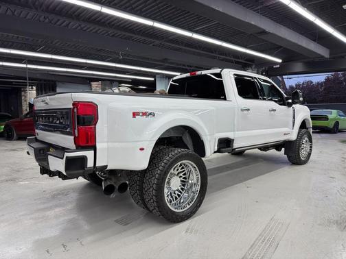 2024 Ford F-450 Platinum
