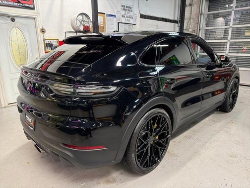 2023 Porsche Cayenne Turbo GT