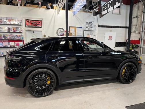 2023 Porsche Cayenne Turbo GT