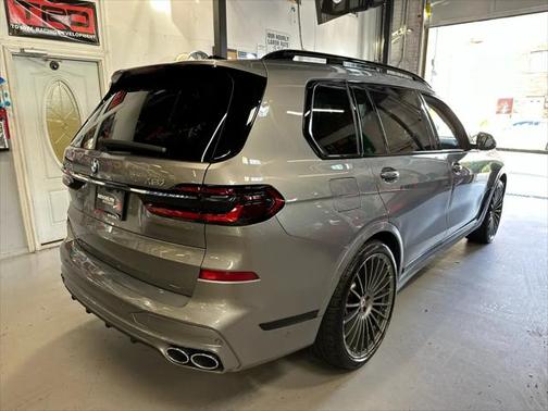 2024 BMW ALPINA XB7 Base