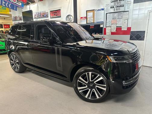 2023 Land Rover Range Rover SE