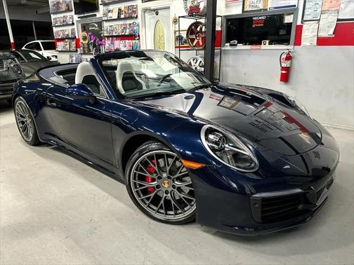 2018 Porsche 911 Carrera 4S Cabriolet