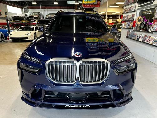 2023 BMW ALPINA XB7 Base