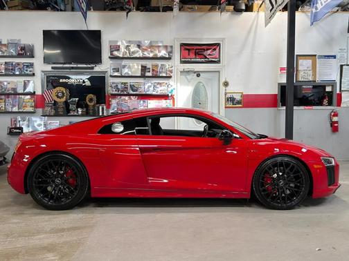 2018 Audi R8 V10 2D Coupe