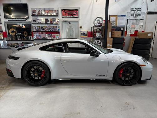 2026 Porsche 911 Carrera GTS