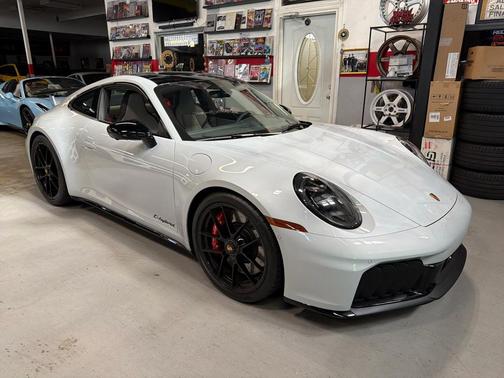 2026 Porsche 911 Carrera GTS