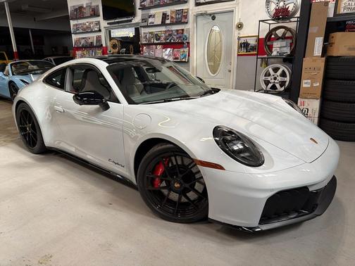 2026 Porsche 911 Carrera GTS