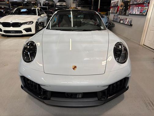 2026 Porsche 911 Carrera GTS