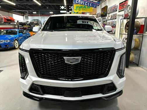 2025 Cadillac Escalade V-Series