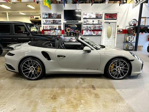 2017 Porsche 911 Turbo S