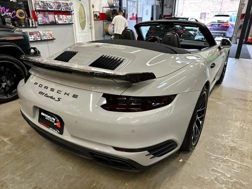 2017 Porsche 911 Turbo S