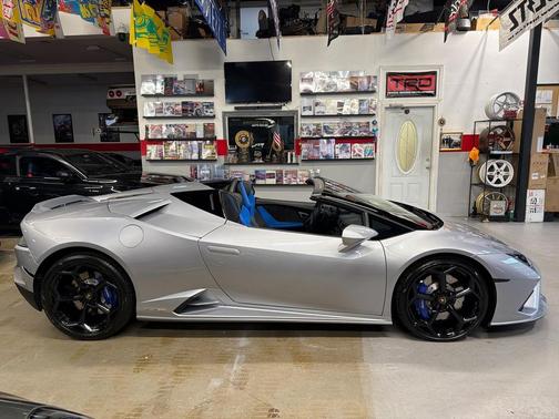 2021 Lamborghini Huracan EVO EVO Spyder