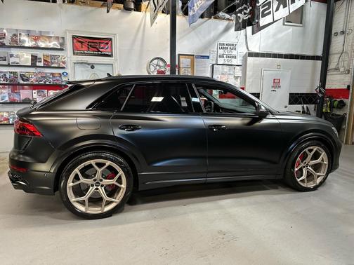 2025 Audi RS Q8 4.0T