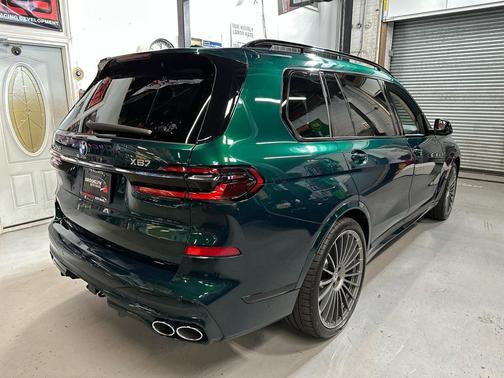 2024 BMW ALPINA XB7 Base