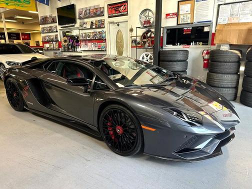 2018 Lamborghini Aventador S S Coupe