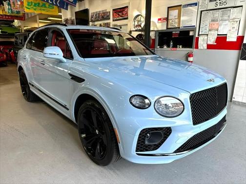 2022 Bentley Bentayga V8