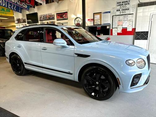 2022 Bentley Bentayga V8
