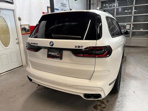 2023 BMW ALPINA XB7 Base