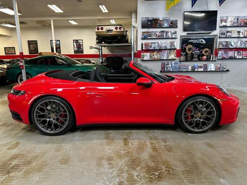 2021 Porsche 911 Carrera 4S Cabriolet