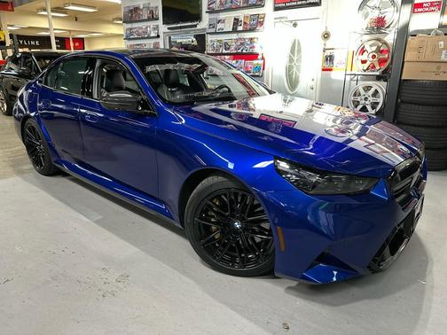 2025 BMW M5 Base