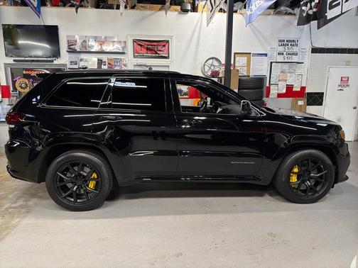2020 Jeep Grand Cherokee Trackhawk