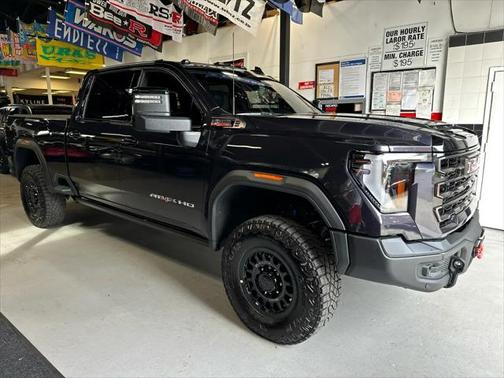 2025 GMC Sierra 2500 AT4