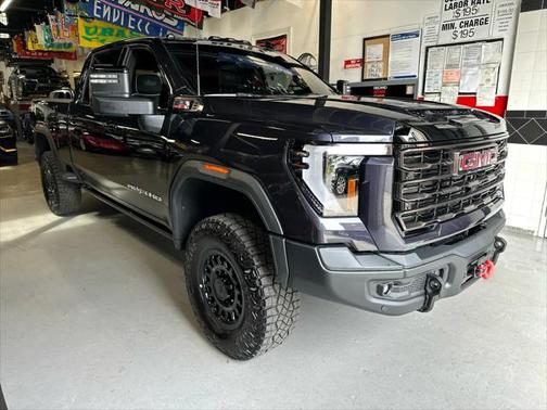 2025 GMC Sierra 2500 AT4