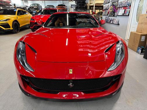 2018 Ferrari 812 Superfast Base
