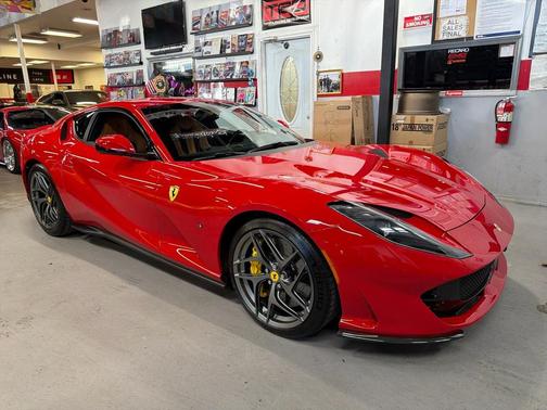 2018 Ferrari 812 Superfast Base