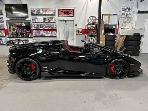 2017 Lamborghini Huracan LP610-4 Spyder