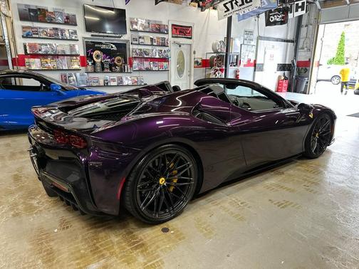 2022 Ferrari SF90 Spider Base