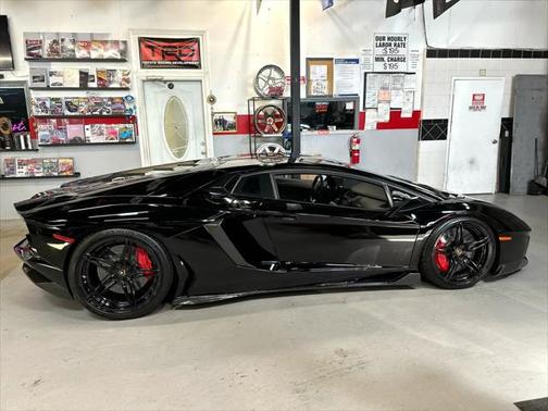 2015 Lamborghini Aventador LP700-4 Coupe