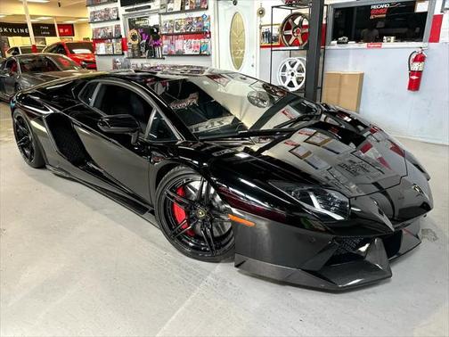 2015 Lamborghini Aventador LP700-4 Coupe