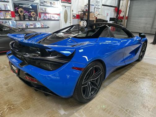 2020 McLaren 720S Base
