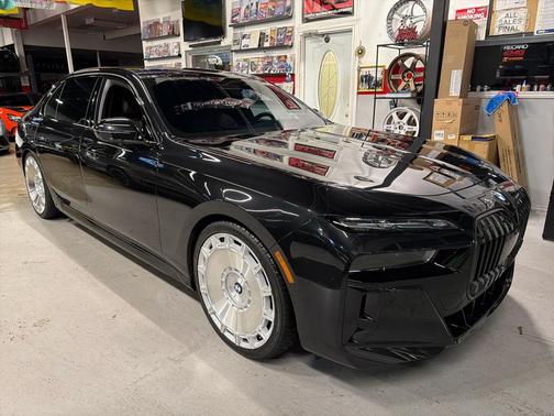 2025 BMW 760 760i xDrive