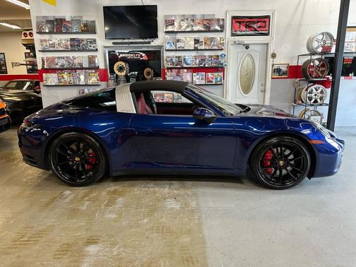 2024 Porsche 911 Targa 4S