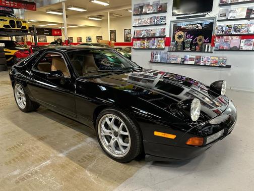 1988 Porsche 928 S4