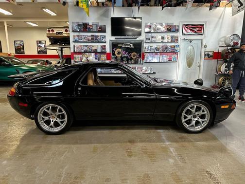 1988 Porsche 928 S4