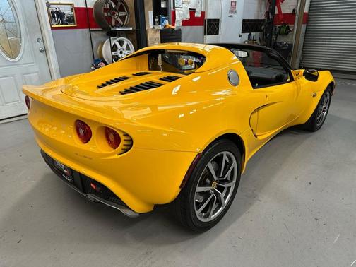 2005 Lotus Elise Roadster